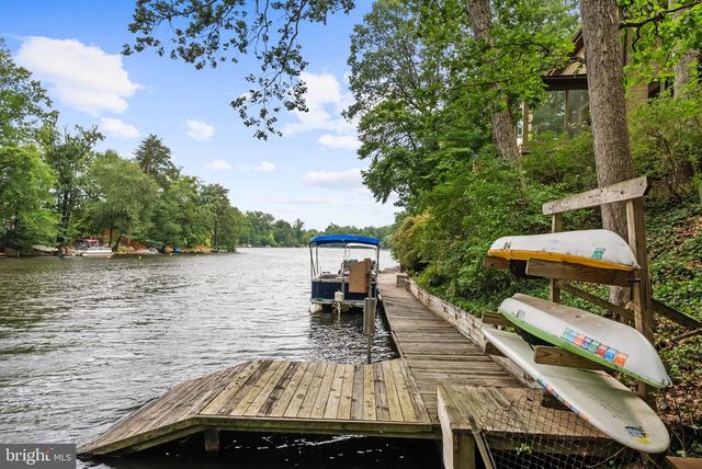 3431 GREENTREE DR, Falls Church, VA 22041