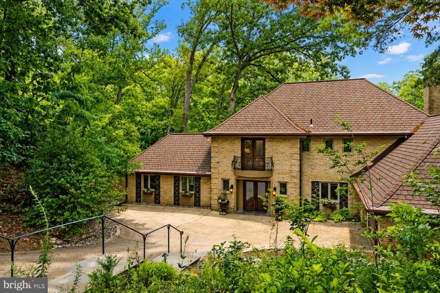 3431 GREENTREE DR, Falls Church, VA 22041