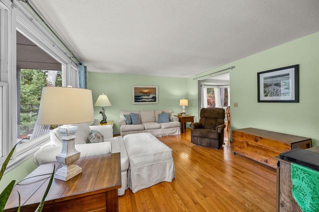 12 Beachwood Road, Bourne, MA 02532