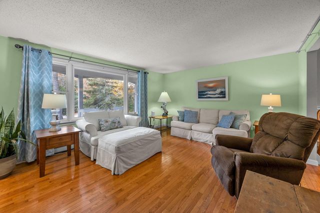 12 Beachwood Road, Bourne, MA 02532