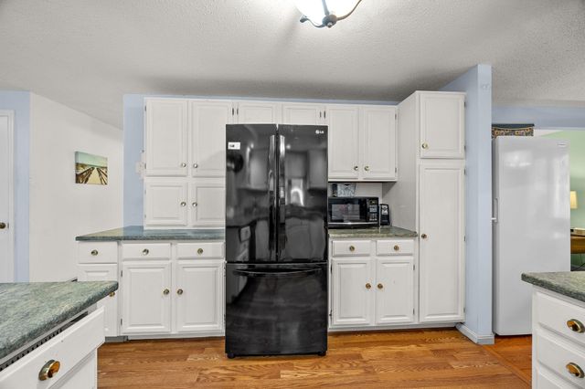 12 Beachwood Road, Bourne, MA 02532