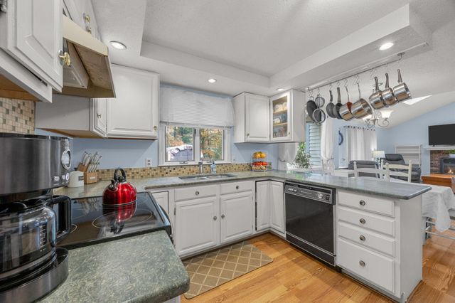 12 Beachwood Road, Bourne, MA 02532