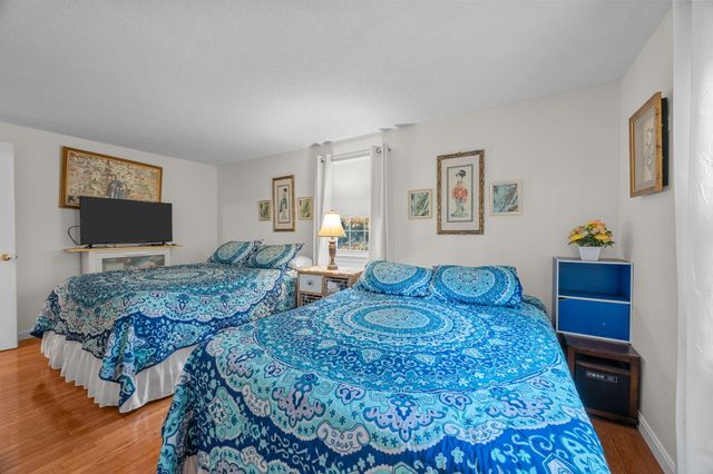 12 Beachwood Road, Bourne, MA 02532