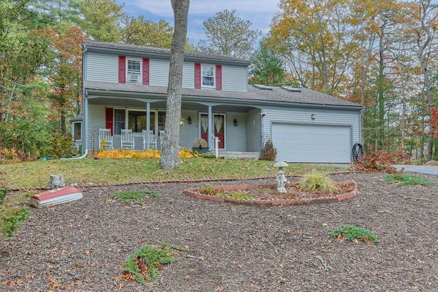 12 Beachwood Road, Bourne, MA 02532