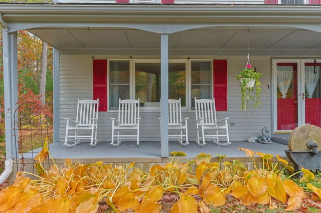 12 Beachwood Road, Bourne, MA 02532