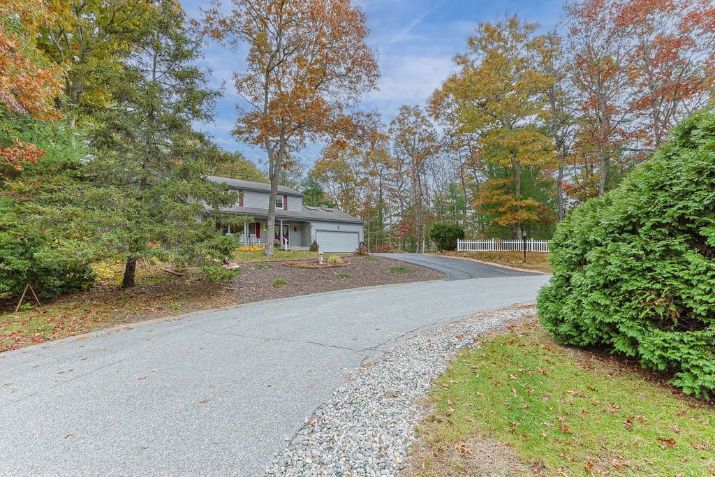 12 Beachwood Road, Bourne, MA 02532