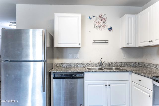 159 W TAYLOR Avenue, Coolidge, AZ 85128