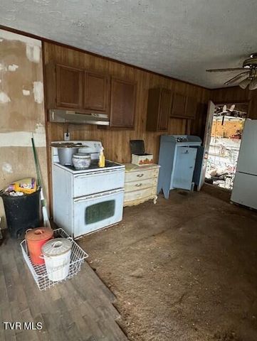 324 Ocoonita Road, Jonesville, VA 24263