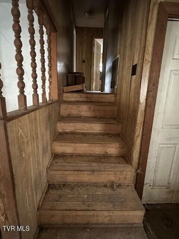 324 Ocoonita Road, Jonesville, VA 24263