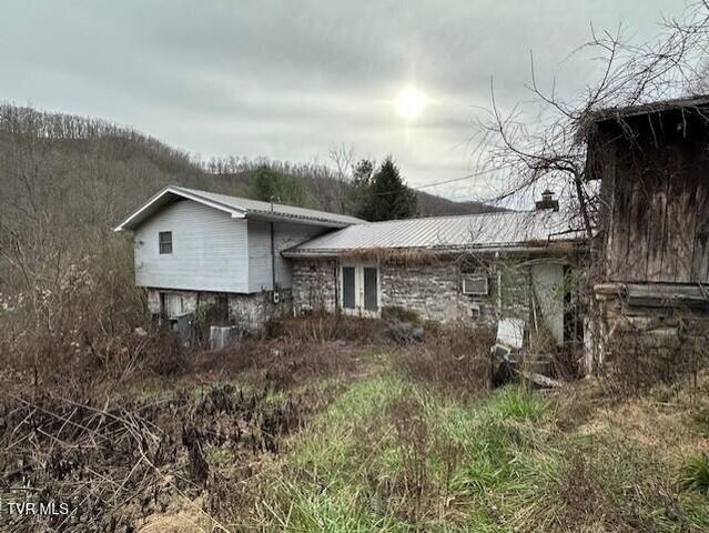 324 Ocoonita Road, Jonesville, VA 24263