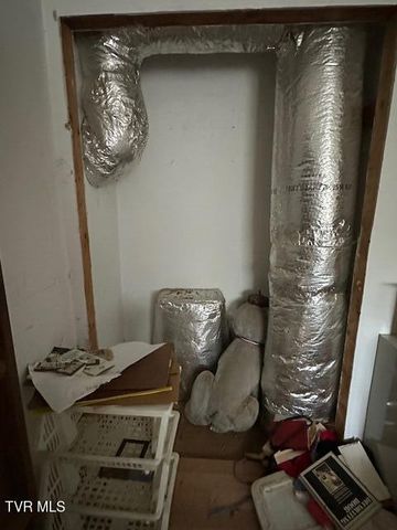 324 Ocoonita Road, Jonesville, VA 24263