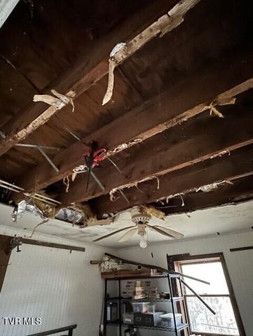 324 Ocoonita Road, Jonesville, VA 24263