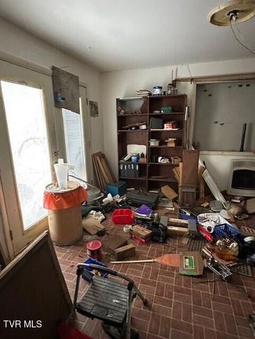 324 Ocoonita Road, Jonesville, VA 24263