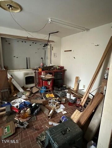 324 Ocoonita Road, Jonesville, VA 24263