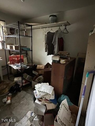 324 Ocoonita Road, Jonesville, VA 24263