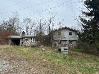 324 Ocoonita Road, Jonesville, VA 24263