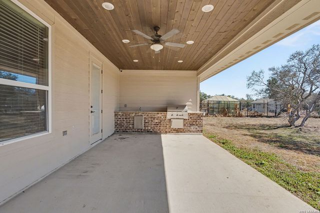 269 big bend, Castroville, TX 78009
