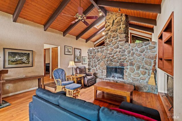 2425 Rancho Cabeza Dr, Santa Rosa, CA 95404