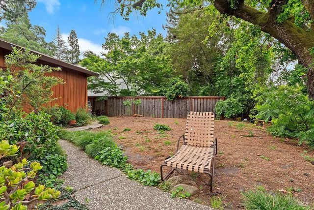 2425 Rancho Cabeza Dr, Santa Rosa, CA 95404