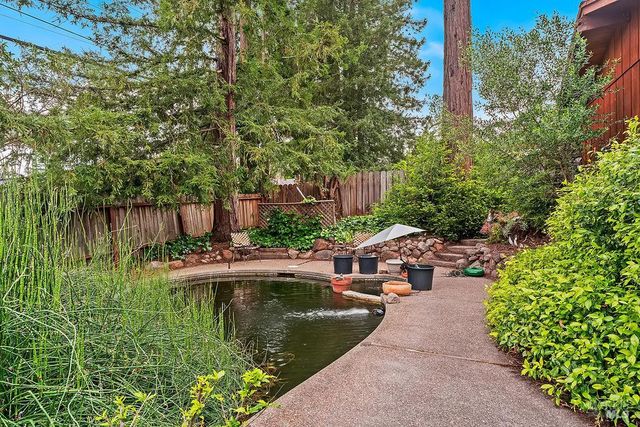 2425 Rancho Cabeza Dr, Santa Rosa, CA 95404