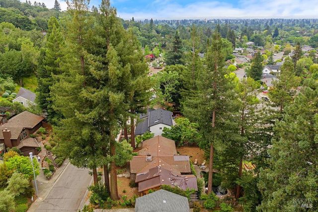 2425 Rancho Cabeza Dr, Santa Rosa, CA 95404