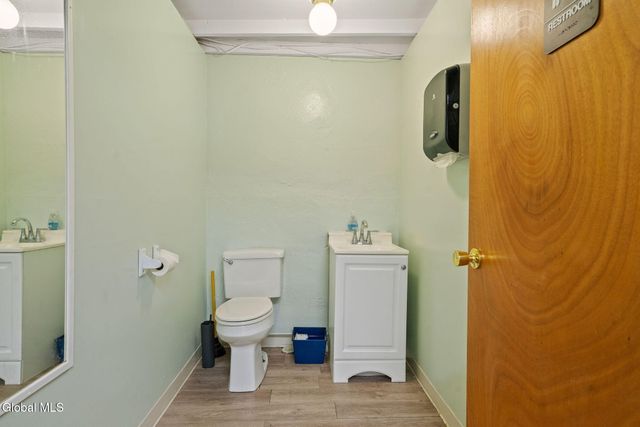 175-179 Columbia Turnpike, East Greenbush, NY 12144