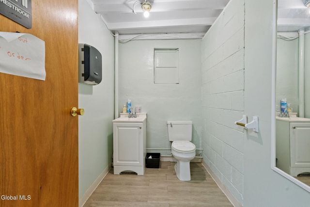 175-179 Columbia Turnpike, East Greenbush, NY 12144