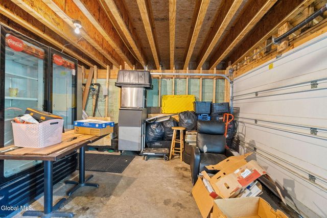 175-179 Columbia Turnpike, East Greenbush, NY 12144