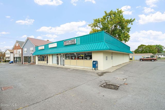 175-179 Columbia Turnpike, East Greenbush, NY 12144