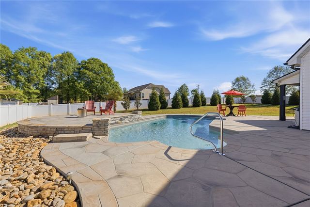 404 Josie Way, Boiling Springs, SC 29316