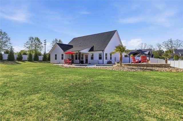404 Josie Way, Boiling Springs, SC 29316