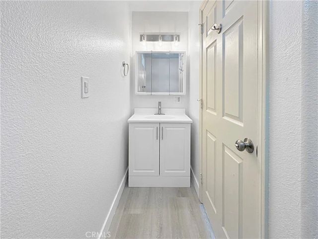 6927 Estrella Avenue, Los Angeles, CA 90044