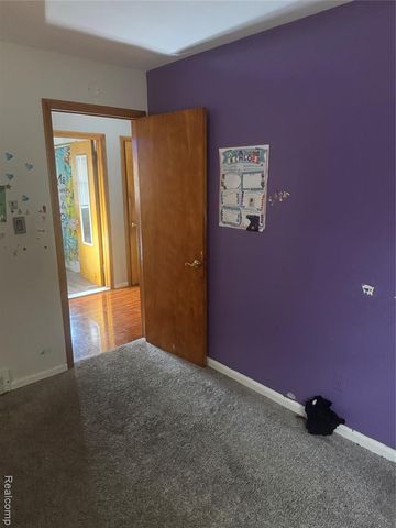 21810 Schroeder Avenue, Eastpointe, MI 48021