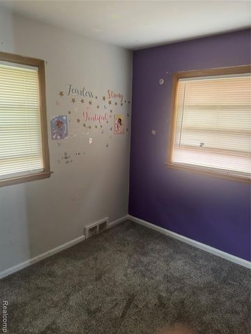 21810 Schroeder Avenue, Eastpointe, MI 48021