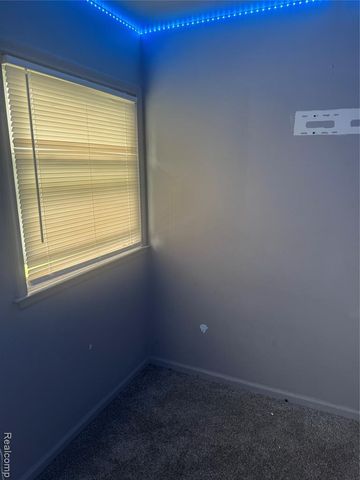 21810 Schroeder Avenue, Eastpointe, MI 48021