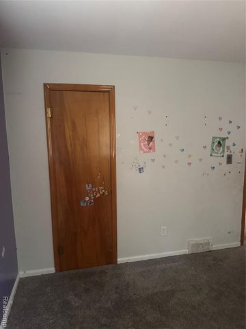 21810 Schroeder Avenue, Eastpointe, MI 48021