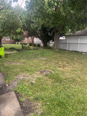 21810 Schroeder Avenue, Eastpointe, MI 48021