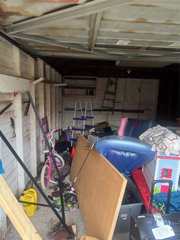 21810 Schroeder Avenue, Eastpointe, MI 48021