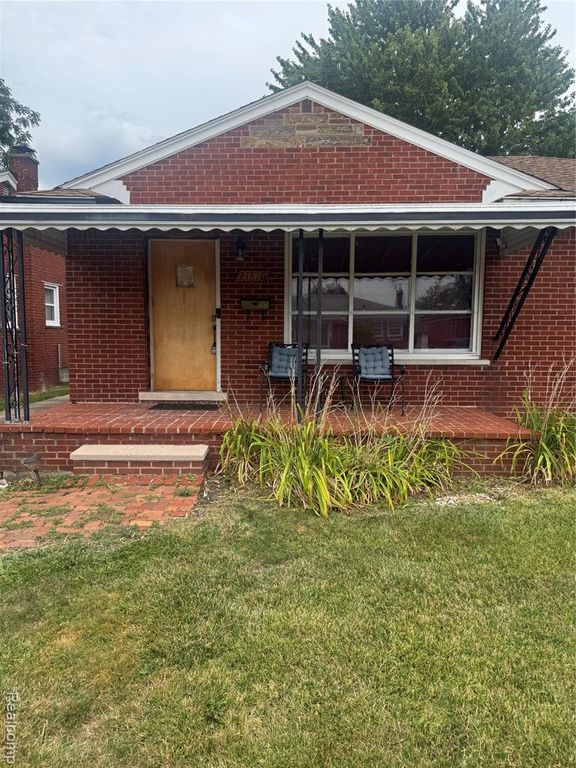 21810 Schroeder Avenue, Eastpointe, MI 48021