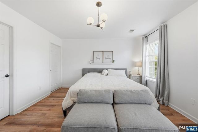 4 Mulberry Lane, Hamburg, NJ 07419
