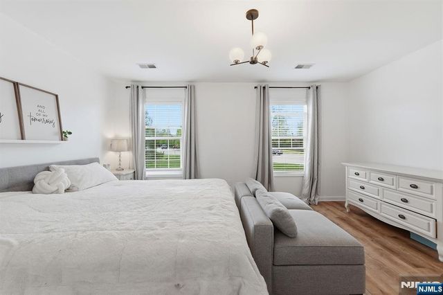 4 Mulberry Lane, Hamburg, NJ 07419