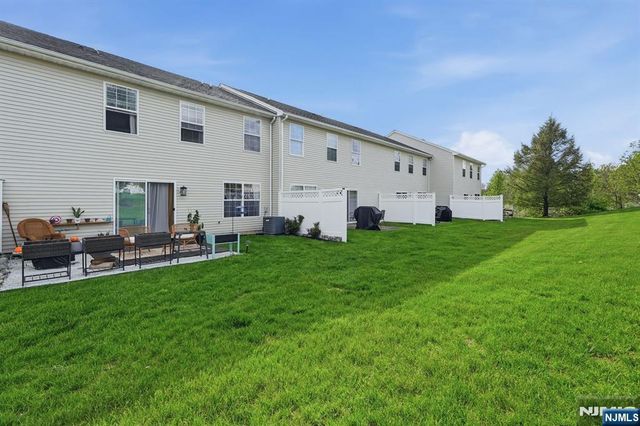 4 Mulberry Lane, Hamburg, NJ 07419