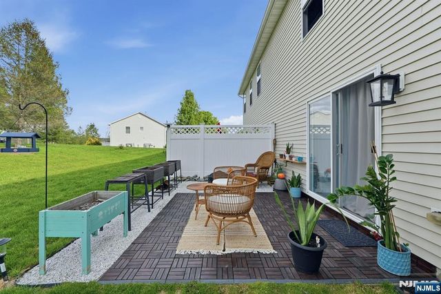 4 Mulberry Lane, Hamburg, NJ 07419