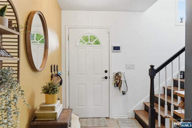 4 Mulberry Lane, Hamburg, NJ 07419