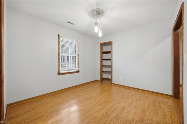 540 Akron AVE, Chesapeake, VA 23322