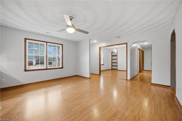 540 Akron AVE, Chesapeake, VA 23322