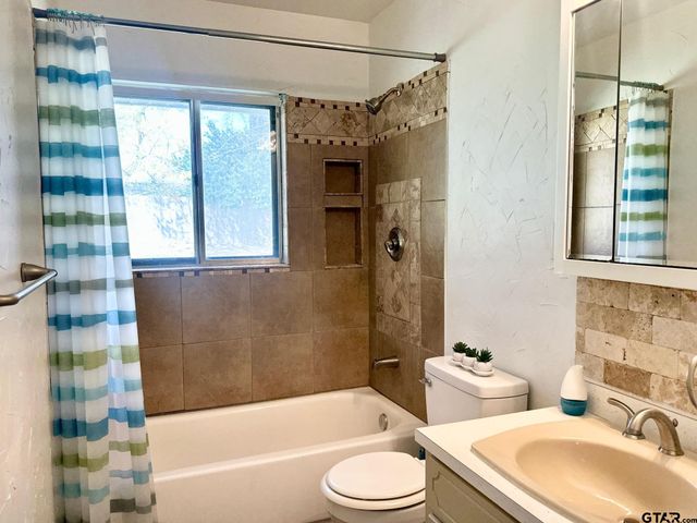 2412 Devine St, Tyler, TX 75701