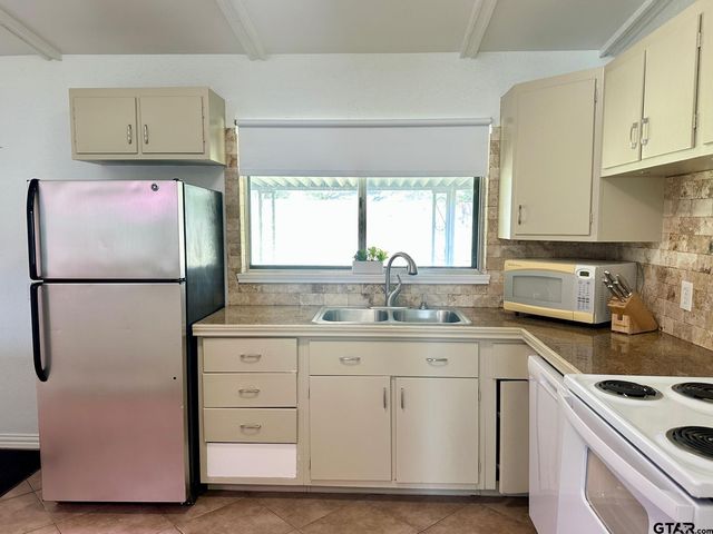 2412 Devine St, Tyler, TX 75701