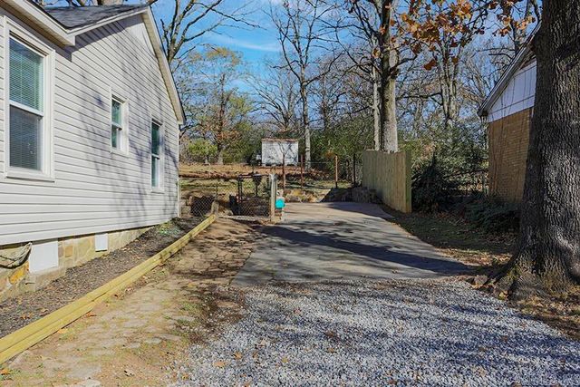 1701 Parkway Drive, North Little Rock, AR 72118