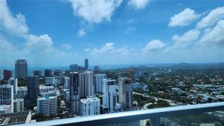 185 SW 7th St 3814, Miami, FL 33130